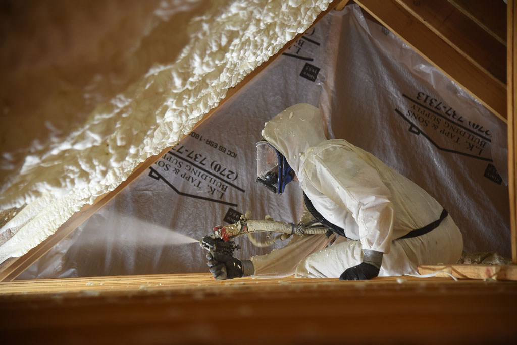 Foam Insulation Install Attic -Builders' Insulation